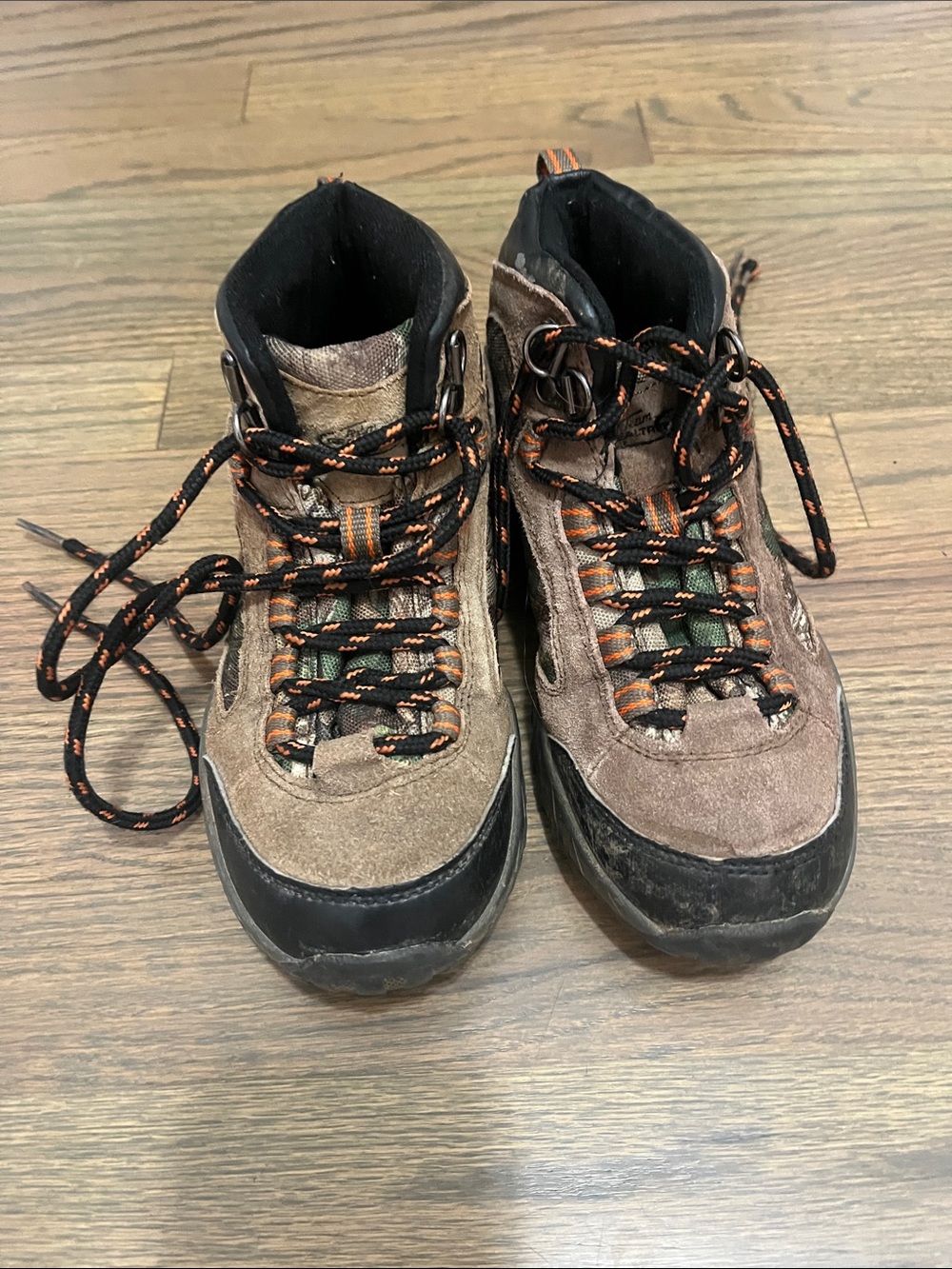 RealTree Size 1 Hiking Boots
